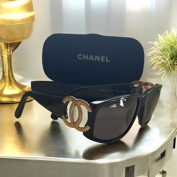 CHANEL VINTAGE 02461 CC LOGO SUNGLASSES 🕶️ - Picture 6 of 8